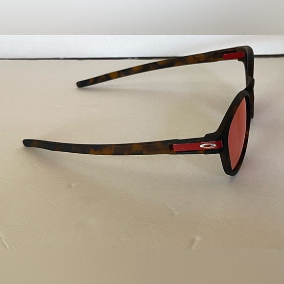 Oakley Sunglasses - New Lenses Needed - Picture 5 of 11